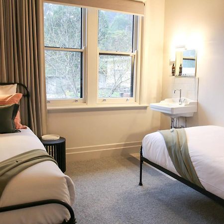 Alpine Hotel, Eat Drink Sleep วอร์เบอร์ตัน ภายนอก รูปภาพ