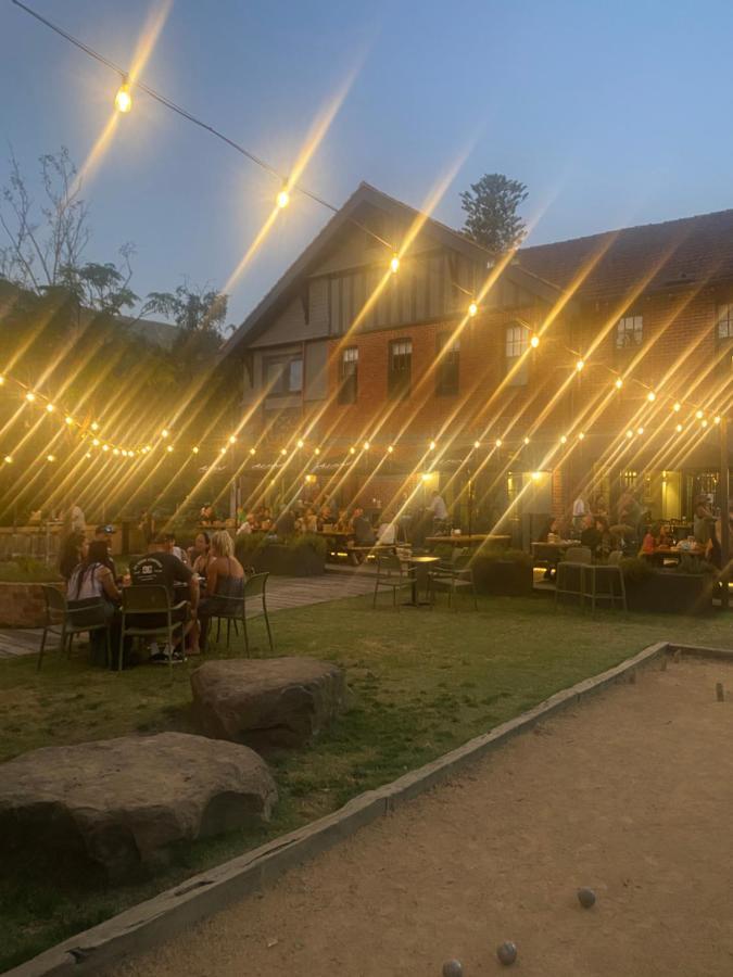 Alpine Hotel, Eat Drink Sleep วอร์เบอร์ตัน ภายนอก รูปภาพ