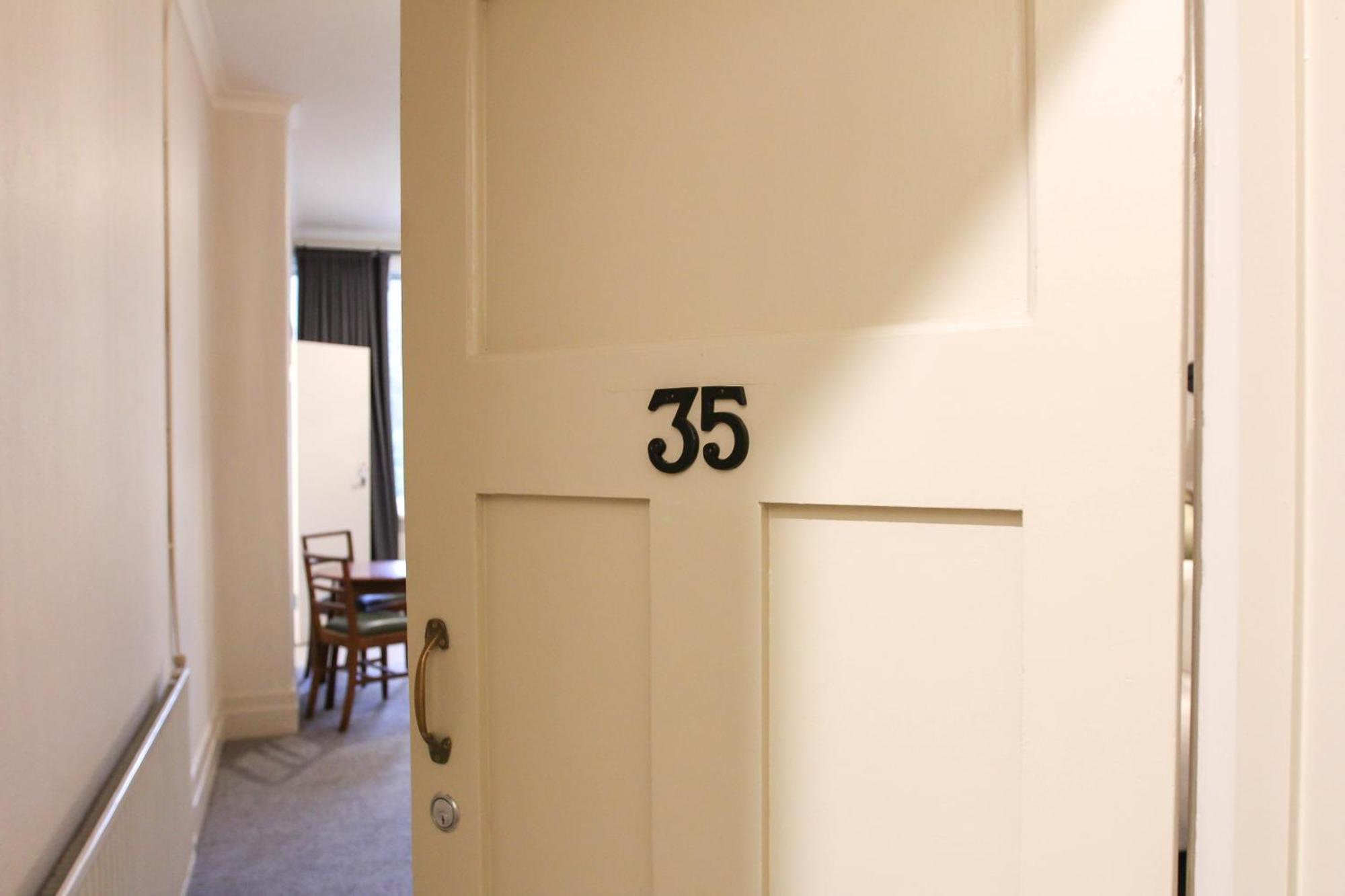 Alpine Hotel, Eat Drink Sleep วอร์เบอร์ตัน ภายนอก รูปภาพ